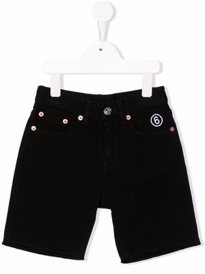 MM6 Maison Margiela Kids embroidered-logo denim shorts - Black