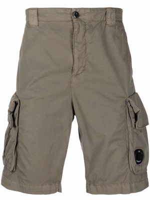 C.P. Company multi-pocket cotton cargo shorts - Green