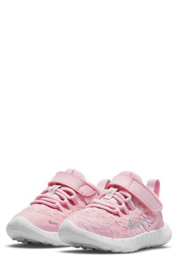Nike Free RN 2021 Sneaker in Pink Foam /Silver/White