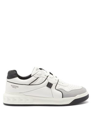 Valentino Garavani - Rockstud Quilted Panelled Leather Trainers - Mens - Black White