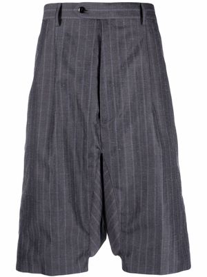 Junya Watanabe MAN striped drop-crotch shorts - Grey