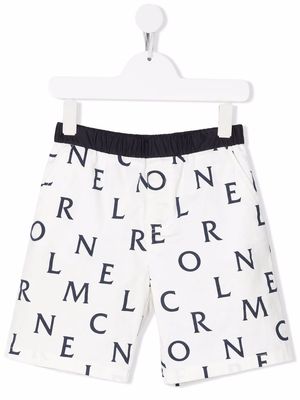 Moncler Enfant all-over logo print shorts - White
