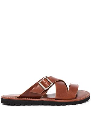 Junya Watanabe MAN crossover buckle-strap leather sandals - Brown