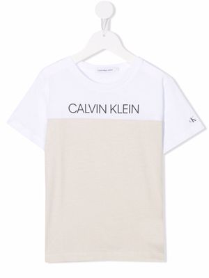 Calvin Klein Kids logo-print T-shirt - Neutrals