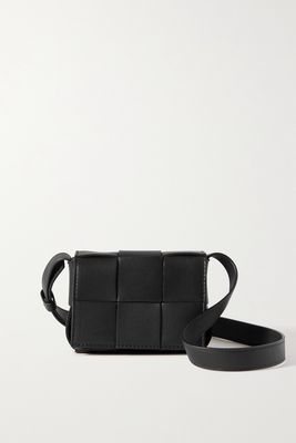 Bottega Veneta - Cassette Mini Intrecciato Leather Shoulder Bag - Black