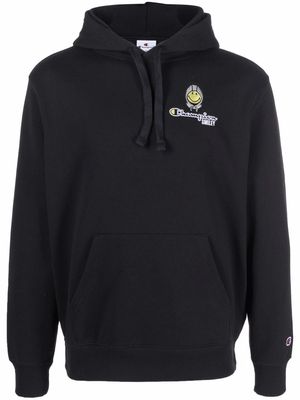 Champion x Smiley® embroidered logo hoodie - Black