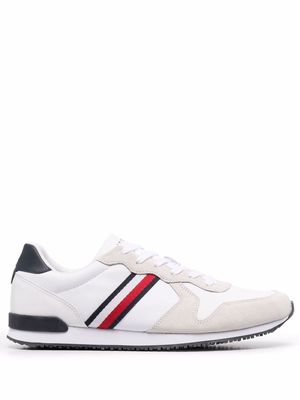 Tommy Hilfiger side stripe-detail sneakers - White