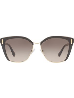 Prada Eyewear cat eye shaped sunglasses - Brown