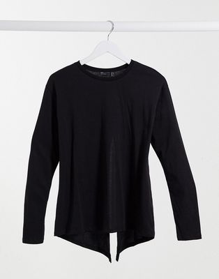 ASOS DESIGN long sleeve t-shirt with split back in black