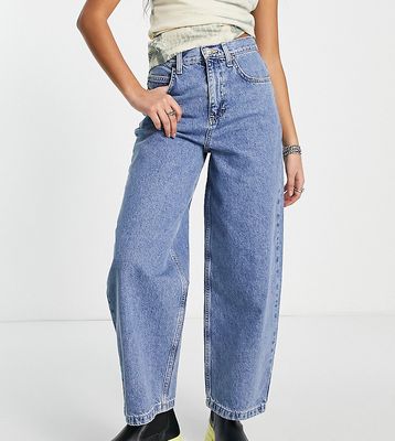 Topshop Petite Baggy jeans in mid blue-Blues
