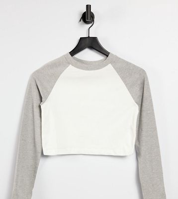 Daisy Street long sleeve cropped raglan t-shirt in gray-White