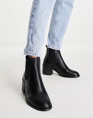 Depp block heel chelsea boots in black leather