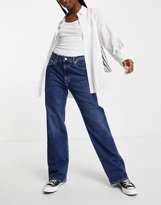 Tommy Jeans Betsy mid rise loose carpenter jeans in dark wash-Blues