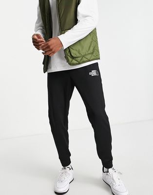 The North Face Exploration sweatpants in black
