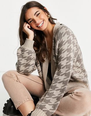 Abercrombie & Fitch cardigan in houndstooth print-Brown