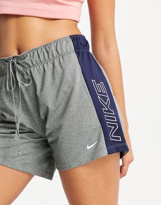 Nike Training Dry shorts in gray-Grey