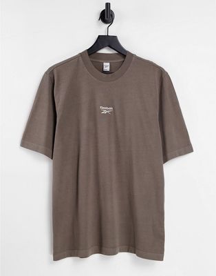Reebok central logo t-shirt in taupe brown - exclusive to ASOS