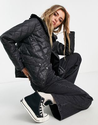 Violet Romance quilted jacket with collar detail in black