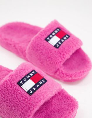 Tommy Jeans flag logo furry sliders in pink