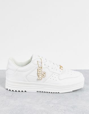 Bershka sneakers in white