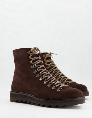 Walk London premium shark hiker boots in tan suede-Brown