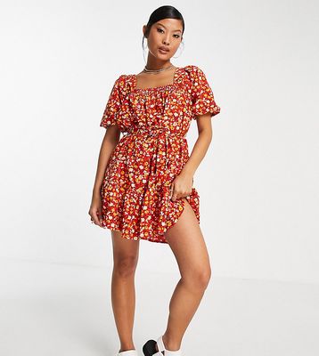 Missguided Petite ditsy floral smock mini dress in red