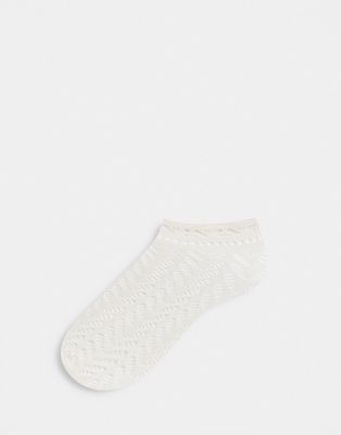 Gipsy Arrow Pelerine Ankle Socks in cream-White