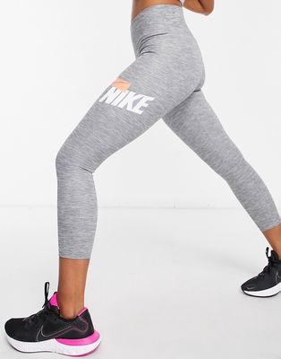 Nike Training One Sculpt Tight cropped leggings in gray-Grey