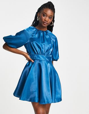 Ever New satin ruffle hem dress with bow back in blue-Green