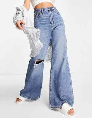 Levi's high loose flare jeans in light wash-Blue