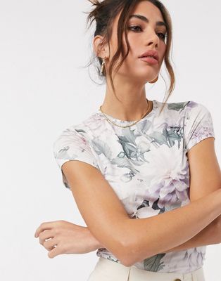Ted Baker Hilmaa clove fitted tee shirt in white-Black