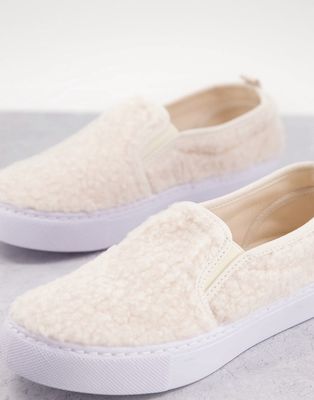 ASOS DESIGN Dotty slip on sneaker in cream shearling-White