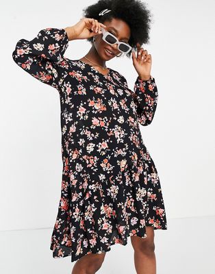 Pieces floaty smock dress with tiered skirt in black floral-Multi