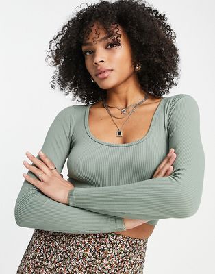 Stradivarius seamless cropped scoop neck top in olive-Green