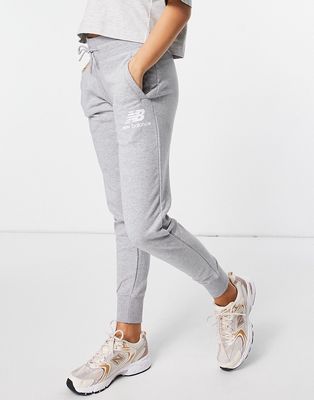 New Balance logo sweatpants in gray-Grey