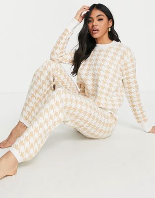 Loungeable houndstooth knit lounge pants in cream-White