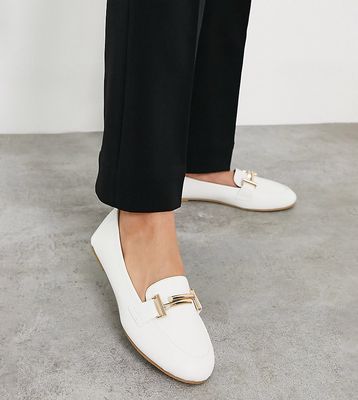 RAID Wide Fit Nidhi loafer with snaffle in white