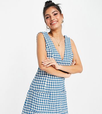 In The Style x Lorna Luxe Exclusive houndstooth V-neck pinafore dress in blue-Blues