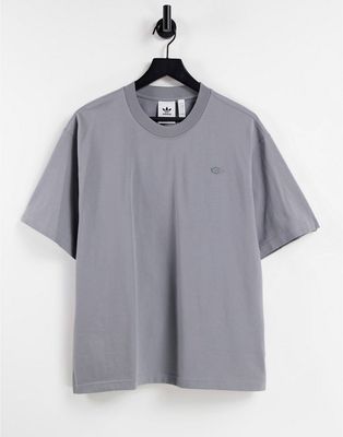 adidas Originals adicolor Contempo boyfriend fit t-shirt in dark gray-Grey