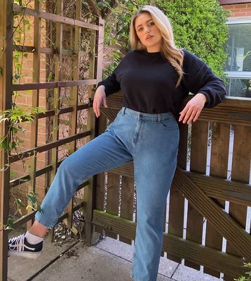 Noisy May Curve mom jeans in mid blue-Blues