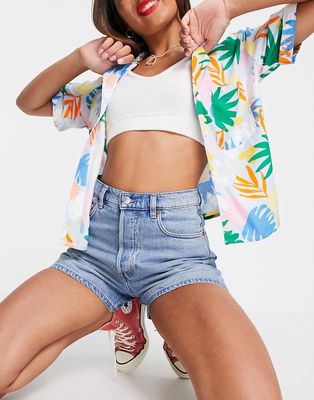 & Other Stories Forever organic cotton turn up denim shorts in aqua blue-Blues