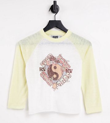 Reclaimed Vintage inspired contrast raglan t shirt with 70's print in white