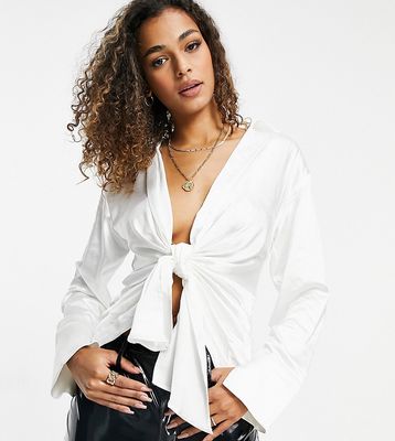 Ei8th Hour long sleeved plunge front shirt in white
