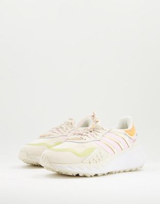adidas Originals Choigo sneakers in beige and pink-Neutral