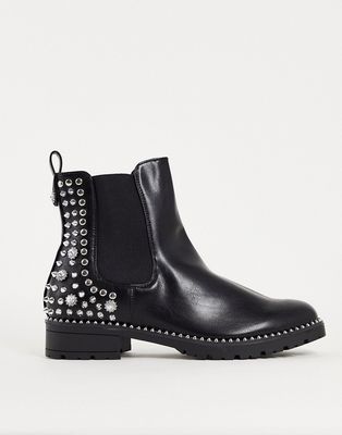 Truffle Collection hardware detail chelsea boots in black