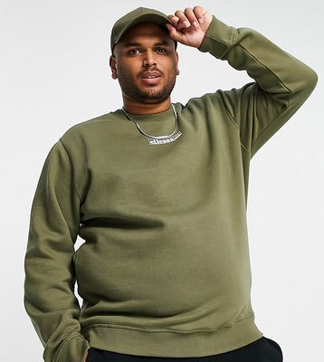 ellesse Plus sweatshirt with logo in khaki-Green
