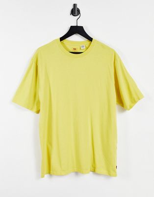 Levi's stay loose fit rugged dye t-shirt in super lemon yellow