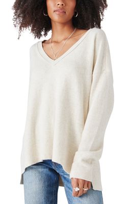 Lucky Brand V-Neck Cotton Blend Sweater in Straw Heather
