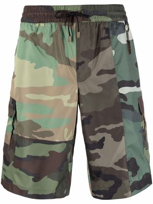 Dolce & Gabbana camouflage-print swim shorts - Green