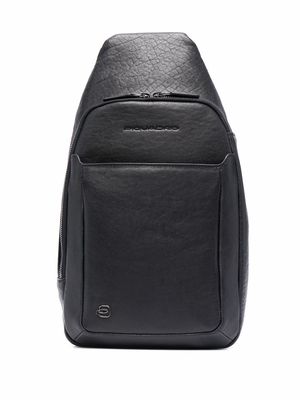 PIQUADRO debossed-logo sling bag - Black